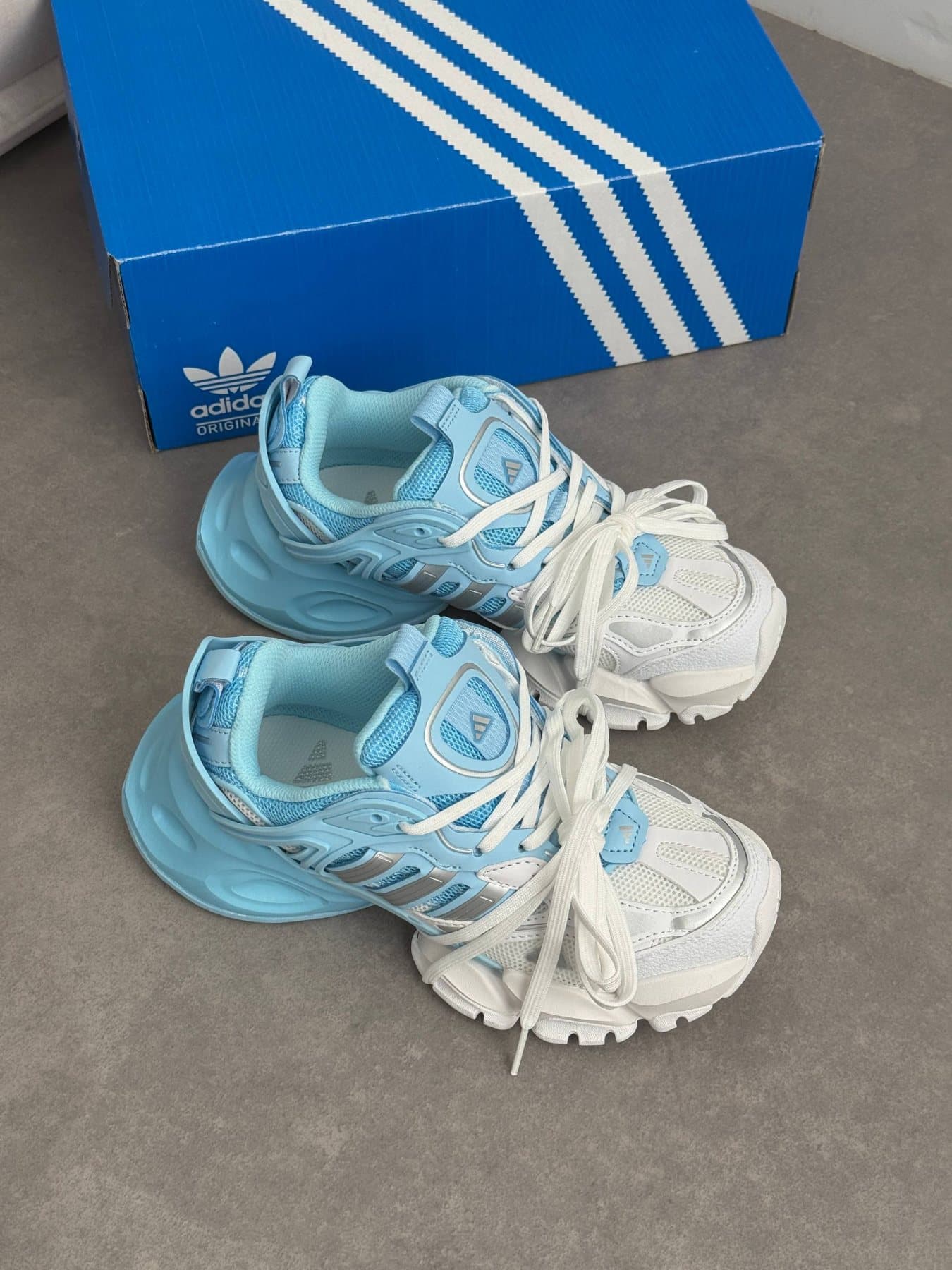 Adidas Vento XLG Deluxe Blue White
